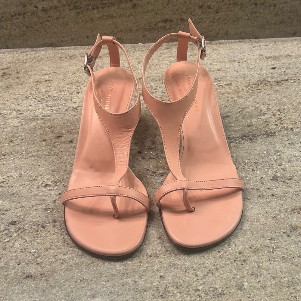 New! Gorgeous Powder Pink Leather Donald Pliner Kitten Heel Sandals - Picture 2 of 9